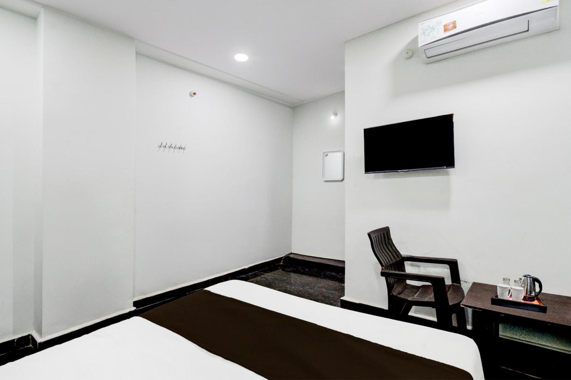 Super Hotel O Malkajgiri Maula Ali Exteriér fotografie
